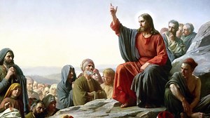 Mirando entonces a sus discípulos, Jesús les dijo: “Dichosos ustedes los pobres, porque de ustedes es el Reino de Dios. Dichosos ustedes los que ahora tienen hambre, porque serán saciados. Dichosos ustedes los que lloran ahora, porque al fin reirán. Dichosos serán ustedes cuando los hombres los aborrezcan y los expulsen de entre ellos, y cuando los insulten y maldigan por causa del Hijo del hombre. Alégrense ese día y salten de gozo, porque su recompensa será grande en el cielo. Pues así trataro