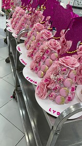 Pyramide centre de table classe pour vos événements Pour faire une commande 0783795371 #dattes #dattesfourrées #deglachocolatédz #algeria #تمور #bac #graduation #algeria #dattesfarcies #dattes_fourrées #degla #تمور_فاخرة #نجاح | degla fourré dz