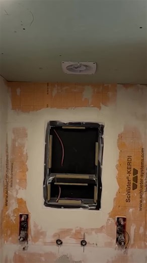 Купил школьный автобус, чтобы переделать его в дом мечты и жить там с девушкой.#доммечты #дом #домнаколесах #машина #стройка #рекомендации