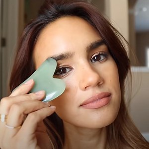 2.8K views · 66 reactions | The benefits of using GUA SHA! | Her Studio | Facebook