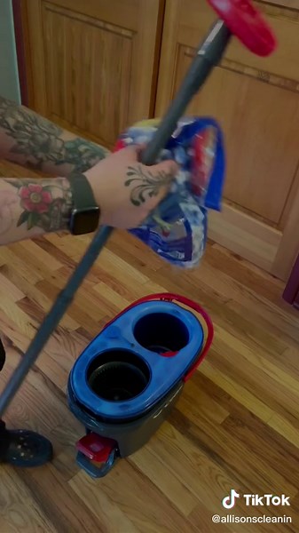 Quick Clean Baybee - Baseboards