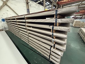 [Hot Item] Factory 1mm 2mm 3mm Stainless Steel Plate 440A/440b/440c/2304/2314/D2//M390/Pm204 Forge Blade/Tool/Mold Powder Steel Sheet Stock