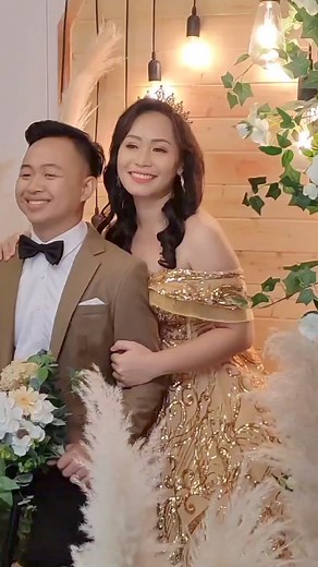 Behind the scene of pretty bride to be and handsome groom to be 💕 #preweddingshoot 🎬 #我们的幕后花絮 #亚庇婚纱摄影 #yesidobridalkk #亚庇婚纱摄影 #我们结婚啦 #出门化妆 #actualdaywedding #bridalmakeup | Yes i do Bridal House