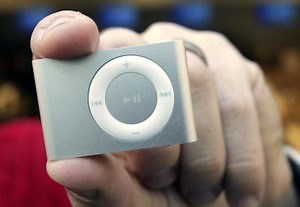 How to Fix an iPod Shuffle That Won't Turn On