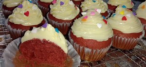 7.6K views · 113 reactions | No Oven Red Velvet Cupcakes | Mix N Cook...