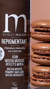 Notre nouveau soin Repigmentant Mocha Mousse sur une base blonde, ça donne ça ! 🍫 De jolis reflets mocha subtilement cuivrés, de quoi donner un petit coup de peps à votre chevelure ou de vous en inspirer pour le reproduire sur vos clients 🪄 Disponible en édition limitée ! Retrouvez nos points de vente dans notre bio. Merci @l.authentique.hairshow 🫶 #repigmentant #patricemulato #mochamousse #mochamoussehair #cleanbeauty | Patrice Mulato
