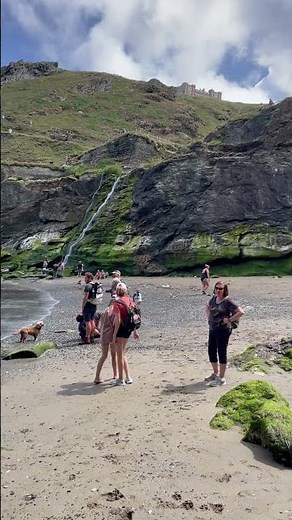 Merlin ‘a Caves ., Camelot Castle , Tintagel