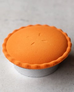 359K views · 2.7K reactions | Pie Emoji Dessert 不 Using a 3D printed mold, I recreated the pie emoji and turned it into an edible dessert! The chocolate pie shell was filled with thinly layered caramelised appled, vanilla cream and crumble. I filled the pie lid with a soft salted caramel! | Matt Adlard | Facebook