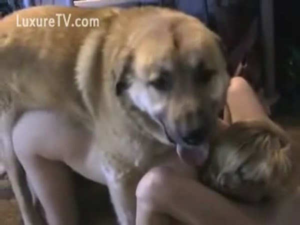 Natural big tits MILF opens wide for her dogs knot