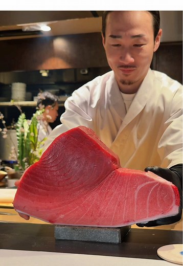 大阪で極上マグロと和牛を堪能！