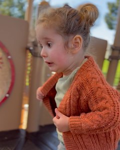 Girl Clutches Cardigan At Ant Anatomy | MetDaan Makeup