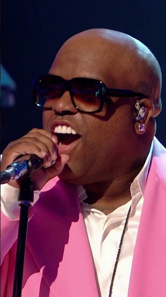 CeeLo Green had everyone singing this in 2010 🎤 #CeeLoGreen #ForgetYou #JoolsHolland #Live2010