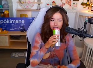 pokimane tit