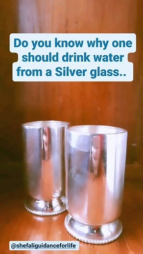 When one has water from a silver glass it has the ability to balance all three doshas in the body as it positively charges the water. Benefits : Mental stability - As silver metal correlates to Planet Moon, if one is impatient or gets irritated and angry easily, water from a silver glass helps cool the system. This works best with children. Better sleep - If one suffers from nightmares or unrestful sleep, drinking this water helps calm the mind also Increase fortune and relations - Silver also r