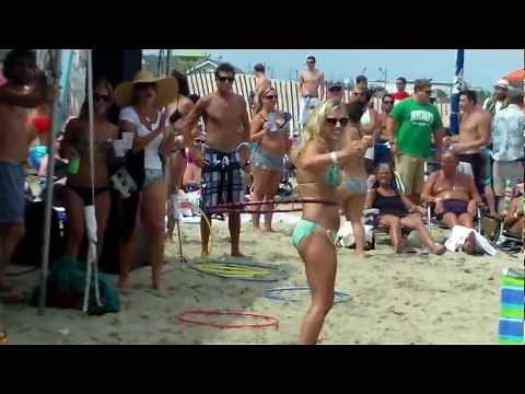 BIKINI HULA HOOP CONTEST