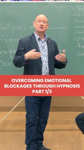 Had an enlightening demo session with Jeff focusing on the kinetic shift technique! By altering a bad feeling's sensory profile, we saw a noticeable change. Imagine a dense black sensation shrinking and becoming less intense right before your eyes. That's the power of submodality shifts! 💡 What negative feeling would you shift away if you could? #hypnosis #hypnotist #kineticshifts #NLP | Mike Mandel Hypnosis