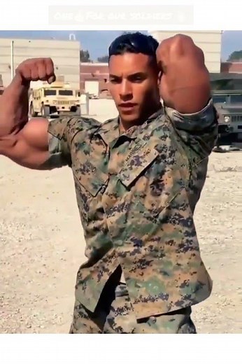 The Muscular Soldier 💪🏻 #muscles #bodybuilding #motivations