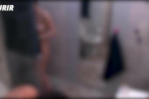 KO U FILMU ZA ODRASLE! Aleksa i Dejana ZABORAVILI NA KAMERE, pa se ODVALILI za sve pare u tuš kabini! (VIDEO 18 )