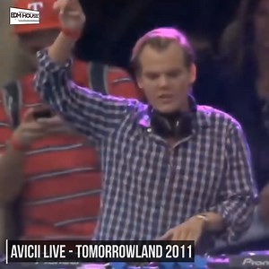 Avicii with a sick mashup of 'Sex On Fire' x 'Abow' at Tomorrowland 2011! Follow Our Spotify ➡️ https://bit.ly/edmfestivalanthems | EDMHouseNetwork