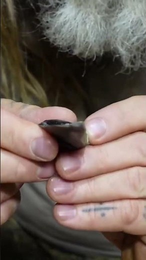 Leilira Knife #survival #primitiveskills #bushcraft #stonetools #flintknapping #primitivetechnology