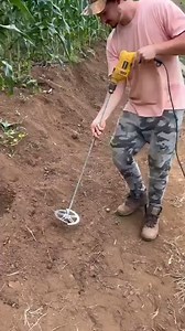 2.6M views · 30K reactions | He created a mechanism to automatically open holes  | La Bichota Chapina oficial | Facebook