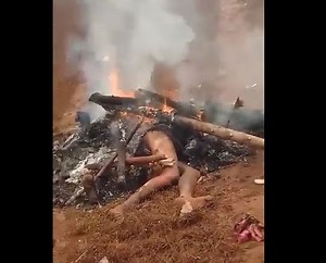 Gore video - Two elderly women were burned alive - XGore - Extreme Gore Videos