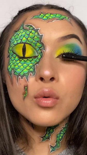 Creative Dinosaur Makeup Tutorial for Summer