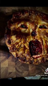 I baked a screaming pie😱 #dessert #face #creepy #baked #food #artist