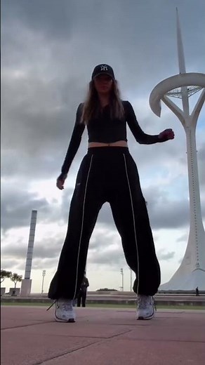 1M Views Shuffle Girl 💃 Ultimate Club Dance EDM That’s Taking Over the Internet 🔥