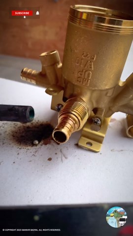 The Building Expert on Instagram: "Soldering a Delta Shower Valve. #reels #deltavalve #renovation #construction #newconstruction #plumber #plumbinglife"
