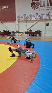 CALENTAMIENTO LUCHA OLÍMPICA 🤸🏻🤼🏻‍♂️🥇 #excercise #wrestlingmoves #wrester #wrestling #lucha #luchalibre #boxing #boxeo #mma #calentamiento #croosfit #gym #workout #viralpost | Lucha Olímpica Tizimín