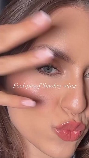 So much love for this gel liner tutorial from @liris_makeup_bag 🖤 #inglotgelliner #inglotcosmetics #ingloteyeliner77 #inglot | INGLOT