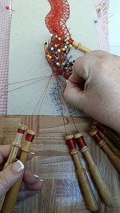 Encajes únicos. #ondasdomar #artesania #josefinacampañalopez #feitoamao #novia encajeondasdomar.com | Josefina Campaña Lopez