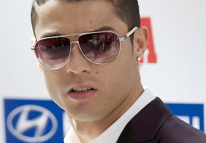 Cristiano Ronaldo : une star révèle son homosexualité ! - Elle