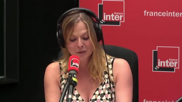 Constance Pittard (french comedian) Strip on radio