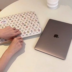 Cute Floral Laptop Sleeve Case Bag Kawaii Aesthetic Laptop Sleeve Protective Soft Pad Bag Aesthetic Computer Carrying Case Bag Zipper Cover Compatible with 11"" Notebook, 11 inch-Style C
