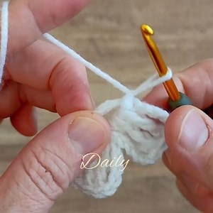 The easiest motif for beginners in knitting | Sewing Techniques