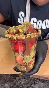 18 reactions | Viral Dubai Chocolate Strawberries #easyrecipes #desserts #fyp #dubaichocolate #food | So Yummy | Facebook