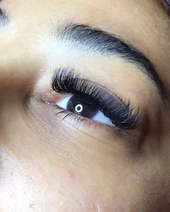 Lashes&more. #lashesegypt #volumelashes #lashesextension #classiclashes #beautyeyes | Lashes & more