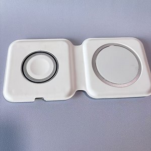 [Hot Item] High Quality Ranking Magsafe Duo Charger, Combining Synchronized Fast Charging for Mobile Phones and Watches, Easy to Carry with You Without Any Burden