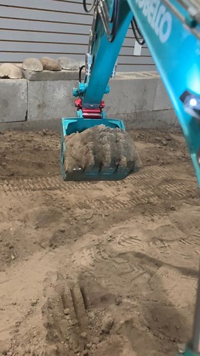 Asked my wife for an operator view video 🤔and this is what we got 🤷🏻‍♂️ | DirtZone RC Playground