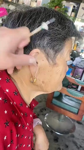 1.2M views · 5K reactions | Aunt ear wax cleaning #fyp #ear #wax #cleaning #usa #reelviral | Ear clenar | Facebook