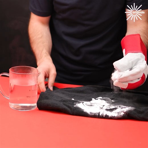 16K views · 57 reactions | Simple experiments with water  | MetDaan Cakes | Facebook