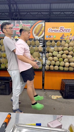 AI 机器人开榴莲时代‼️突然跑tut | Durian Boss 榴氓老大