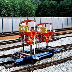 [Hot Item] High Speed Petrol Hydraulic Track Vibratory Compactor Rail Tamper Tamping Rammer Machine