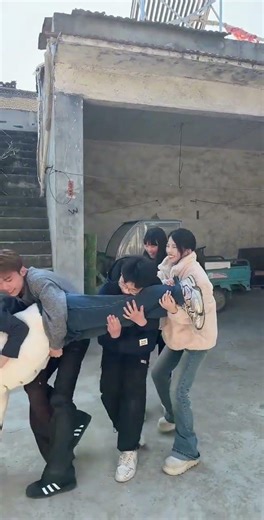 Thai SPA in Nighttime Paris: Water and Foot Reflexology