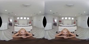 College Slut Fucks Aaliyah Love She Loves Virgins Vr