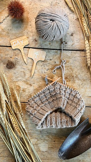 2.6K views · 24 reactions | DAY FOUR and we’re continuing in the pattern for the next couple of days through the weekend. Today I cover the continental style of knitting and purling should you wish to try an alternative hold more similar to crochet. #toftautumnkal | TOFT | Facebook