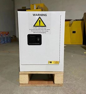 [Hot Item] Waterproof Box Battery Cabinet Outdoor Battery Charging and Storage Cabinet