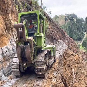 Terex 82-20 building a forestry road 2 | Survival skills